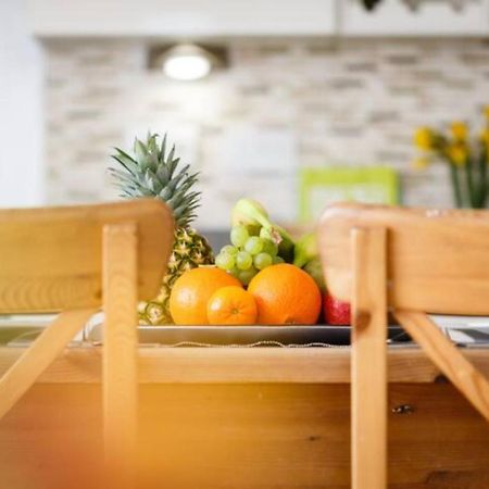 Contemporary Trumpington Apartment With Self Check-In ,Free On-Site Parking, Terrace, Super Fast Wifi & 5 Mins Drive To Papworth & Addenbrookes Hospitals Кеймбридж Екстериор снимка