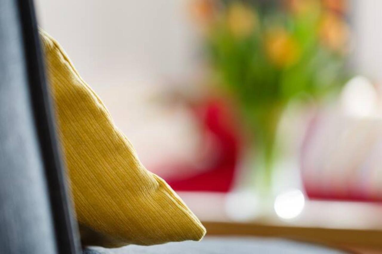 Contemporary Trumpington Apartment With Self Check-In ,Free On-Site Parking, Terrace, Super Fast Wifi & 5 Mins Drive To Papworth & Addenbrookes Hospitals Кеймбридж Екстериор снимка