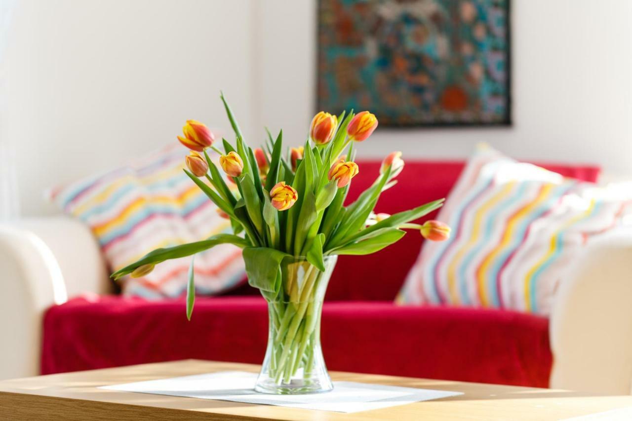 Contemporary Trumpington Apartment With Self Check-In ,Free On-Site Parking, Terrace, Super Fast Wifi & 5 Mins Drive To Papworth & Addenbrookes Hospitals Кеймбридж Екстериор снимка