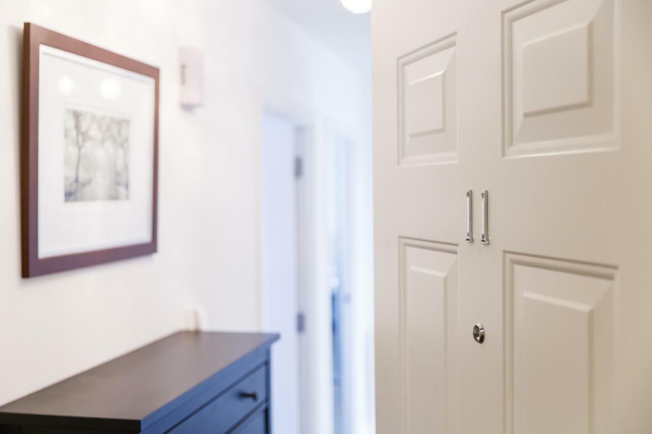 Contemporary Trumpington Apartment With Self Check-In ,Free On-Site Parking, Terrace, Super Fast Wifi & 5 Mins Drive To Papworth & Addenbrookes Hospitals Кеймбридж Екстериор снимка